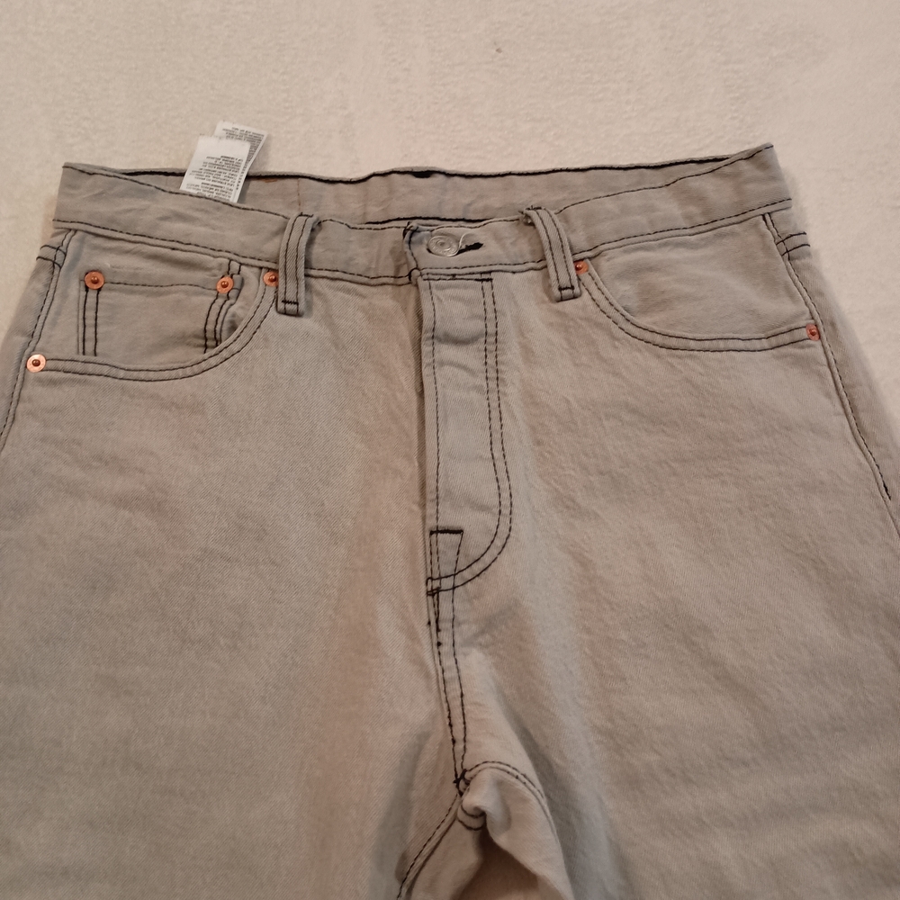 Levi's Men's 501 '93 Straight Leg Jeans 90's Vibes And Fit Button Fly Size 30X32 - Picture 3 of 13